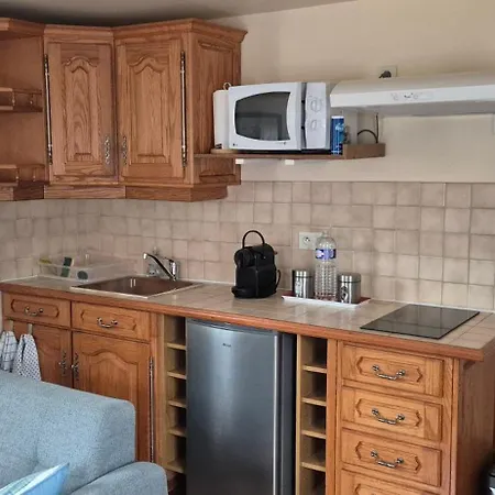 Le Petit De La Varenne